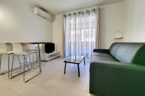 Cosy 20m with BALCONY near the BEACHES